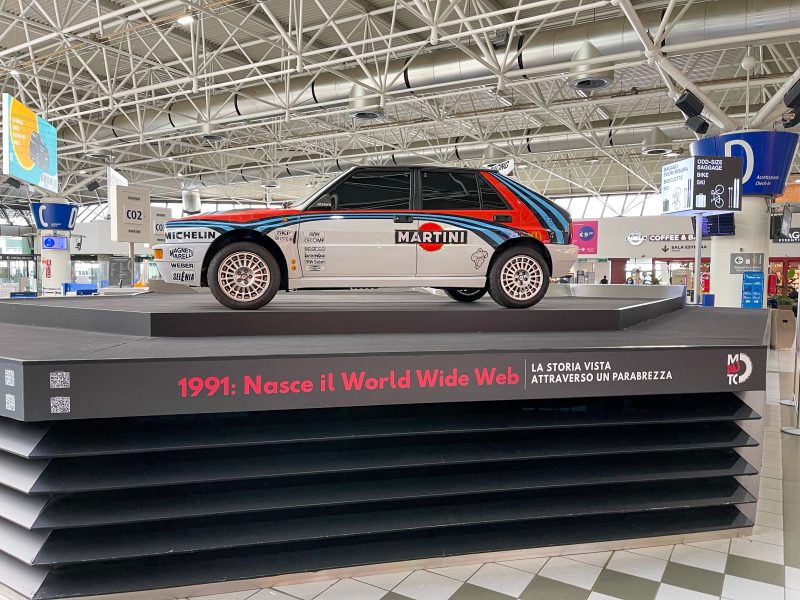 Due auto del MAUTO in esposizione al Torino Airport