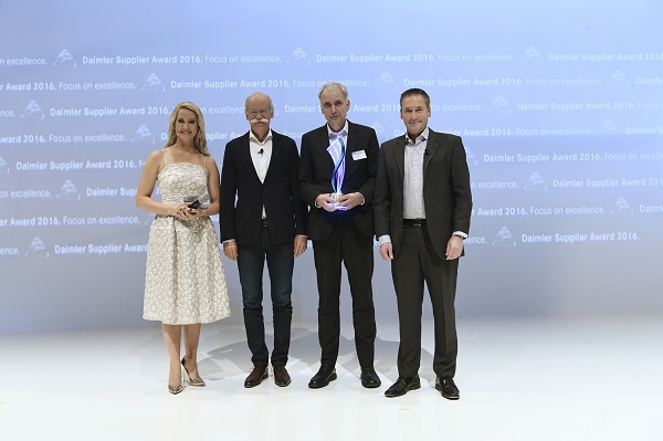 HELLA riceve il Daimler Supplier Award 2016