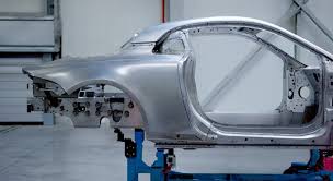 Carrozzeria in alluminio per la nuova Renault Alpine