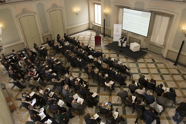 Nel 2016 un' auto nuova su 4 è a noleggio