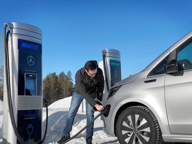 Regno Unito 2030: stop a vetture a benzina e gasolio