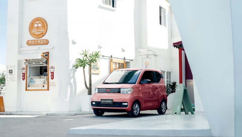 L’AUTO ELETTRICA PIU’ VENDUTA: HONG GUANG MINI EV