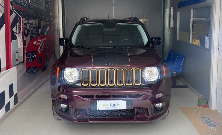 Spies Hecker: Jeep Renegade si tinge di Royal Magenta