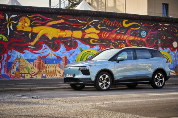 Il SUV cinese elettrico Aiways U5 finalista al Car of the Year 2022