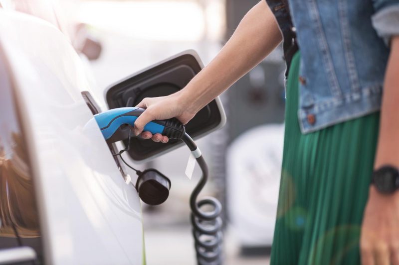 Acquisto auto: l’ibrido convince sempre di più