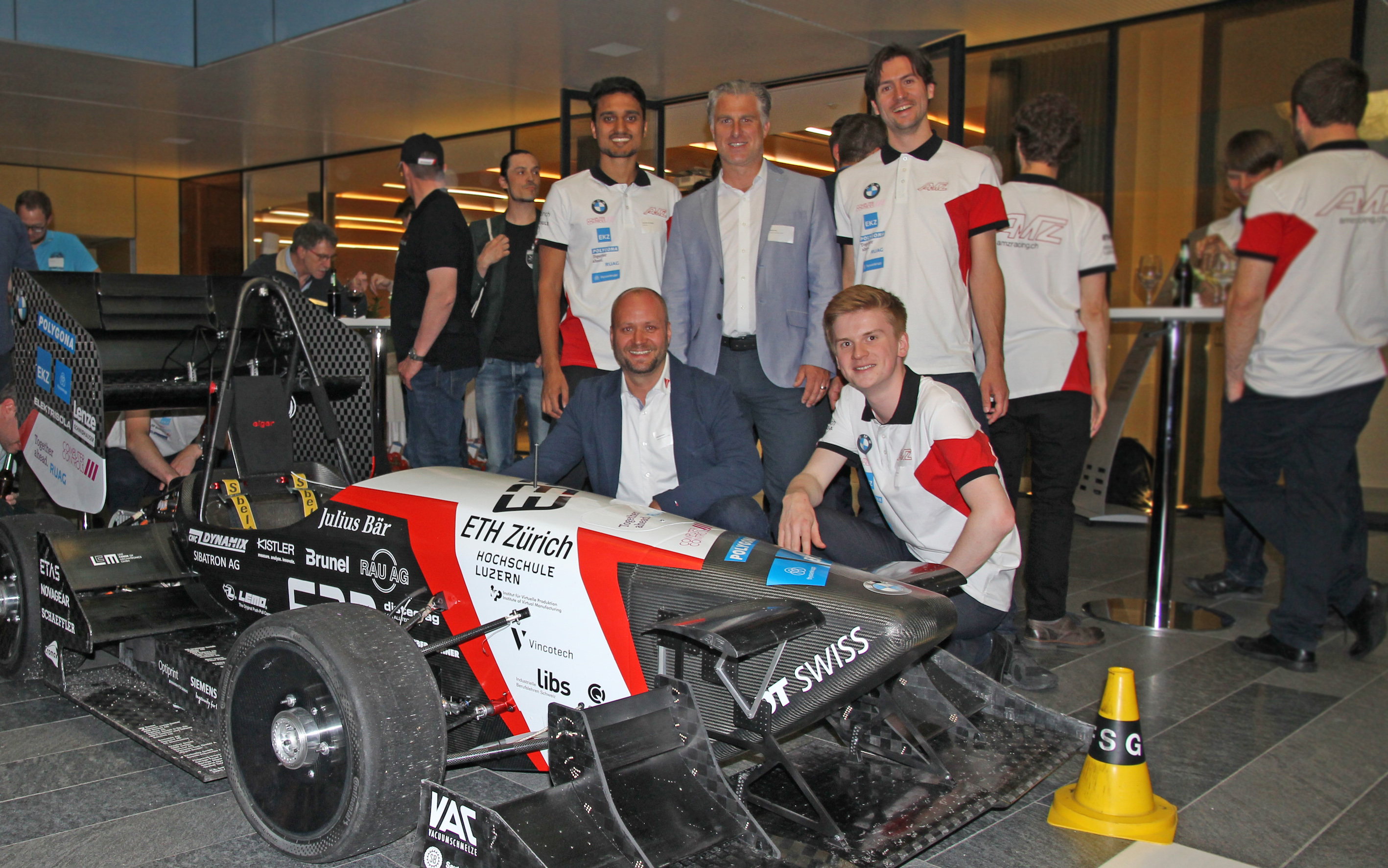 Cromax e AMZ a sostegno del team Formula Student eRacing
