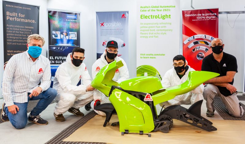 Un’ innovativa moto elettrica verniciata con il colore ElectroLight di Axalta