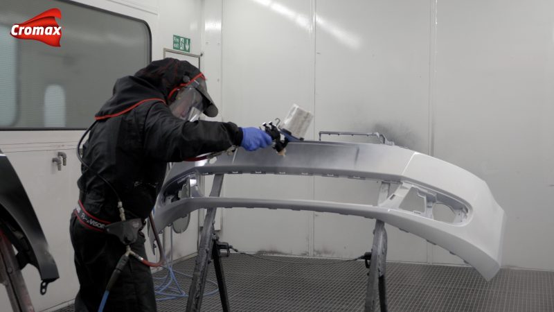 Additivo speciale per le parti in plastica: il nuovo video di Cromax