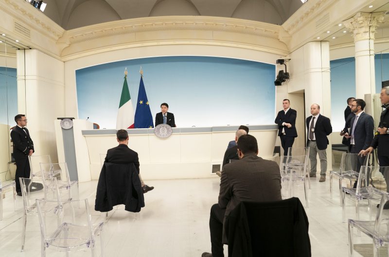 Alcune categorie di artigiani possono restare aperti