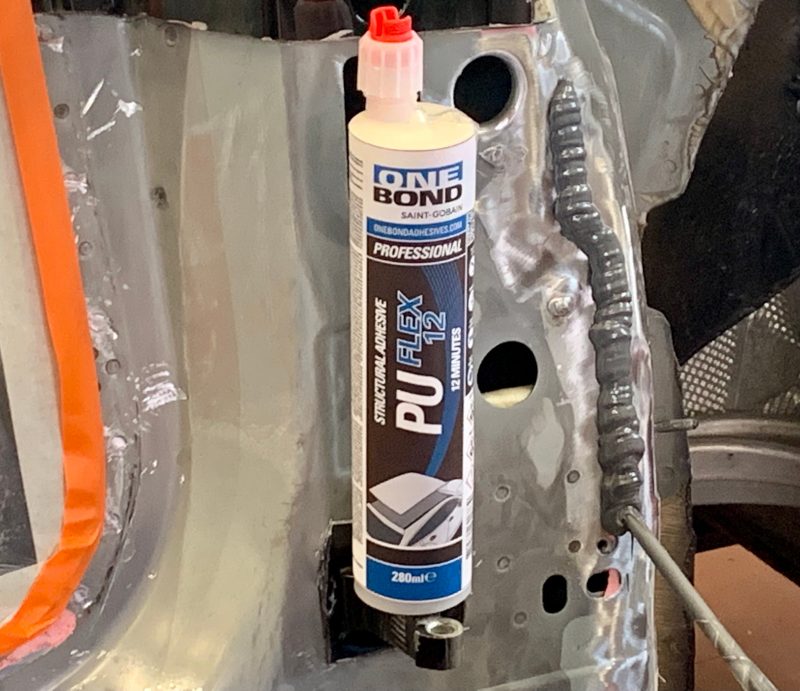 Car System Uni Flex PU Attacco E Sigillante 310 ML BIANCO 126.064 - Foto 2