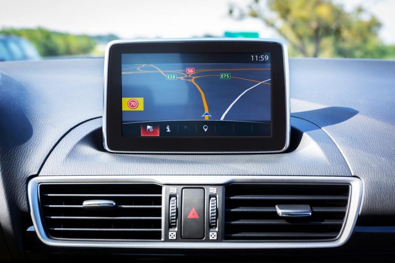 Auto connessa: per 6 italiani su 10 è il futuro