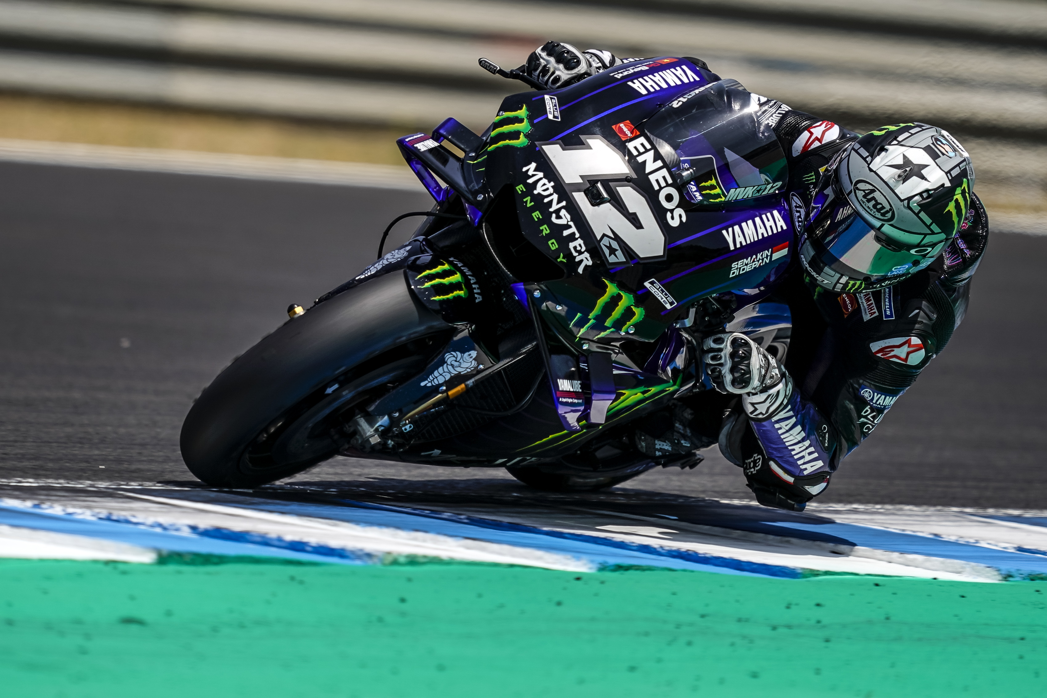Cromax e il team Yamaha Factory Racing MotoGP: 10 anni di Performance ...