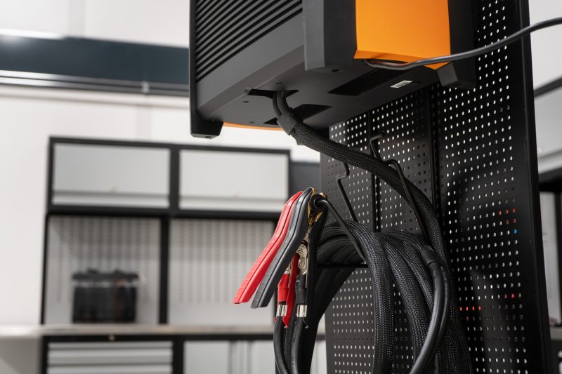 Attrezzature: CTEK lancia WALL HANGER PRO 60/120