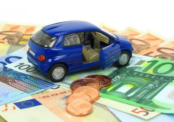 Rc auto: prezzi in diminuzione, grazie anche alla scatola nera
