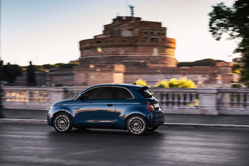 Fiat nel 2021 ha il 17% del mercato italiano, 500 e Panda le più vendute