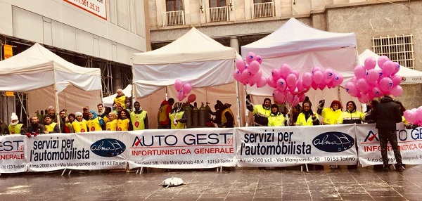 La carrozzeria Alma2000 a fianco di “Just The Woman I am” per la cura del cancro