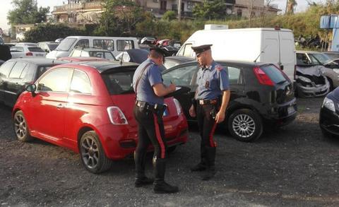 Carrozzeria romana faceva da base per ricettazione di veicoli rubati